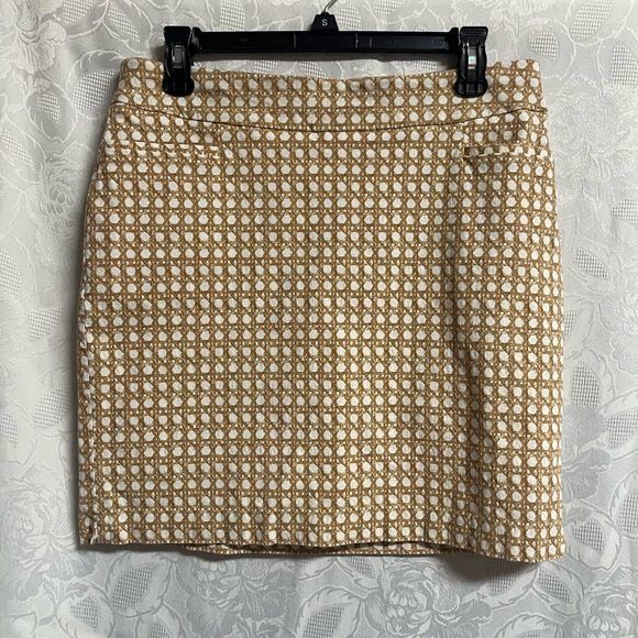 Chico's Pants - Chic Chico’s Tan and White Geometric Skort.